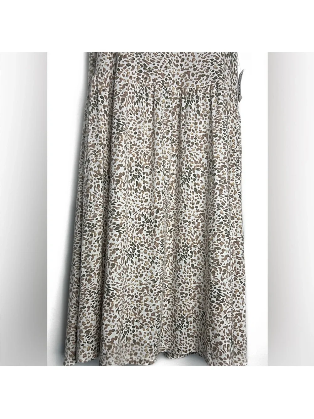 Old Navy Beige and White Leopard Print Midi Dress - Picture 4 of 6